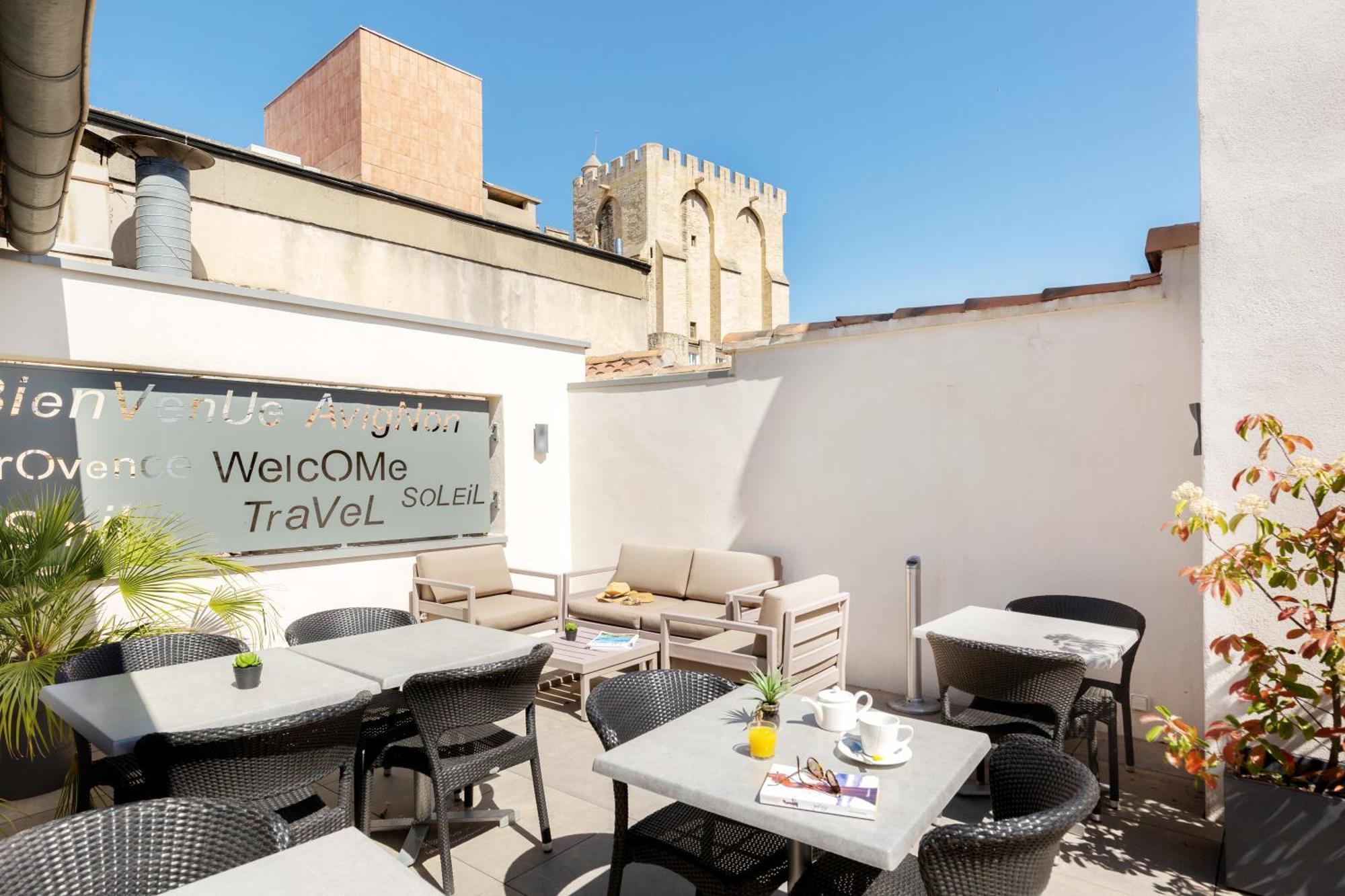 Kyriad Avignon - Palais Des Papes Exterior foto